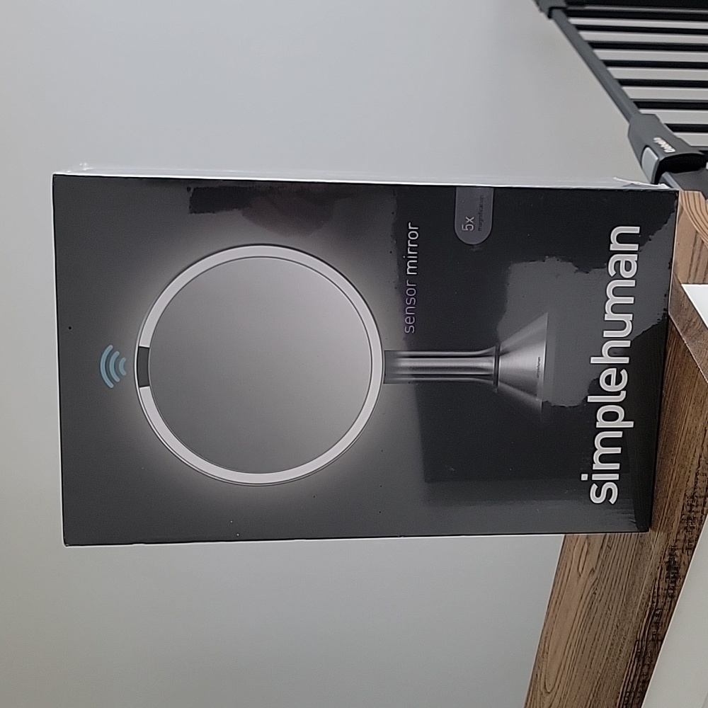 Simplehuman sensor mirror - unopenned
